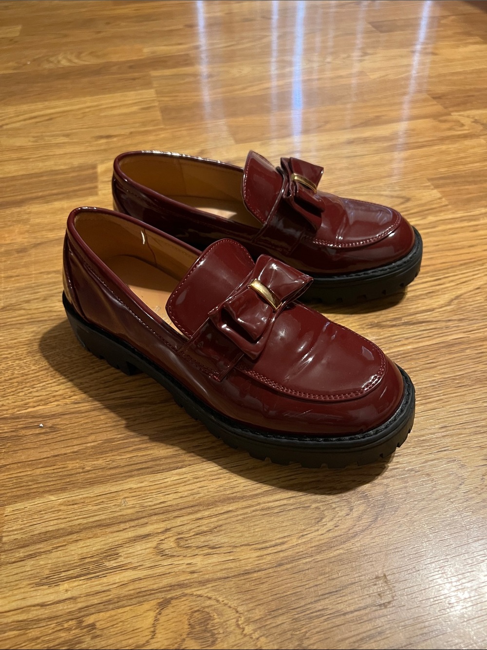 Mudd Girls' Burgundy Patent Loafers Sz 4
